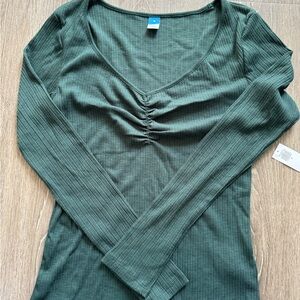 Ribbed V-Neck Long Sleeve Top - emerald Green